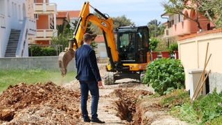 Vir: Radovi na postavljanju javne rasvjete i asfaltiranju prometnica Vir: Radovi na postavljanju javne rasvjete i asfaltiranju prometnica