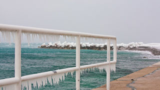 Senj u zagrljaju ledenog pokrivača, foto: Leo Banić