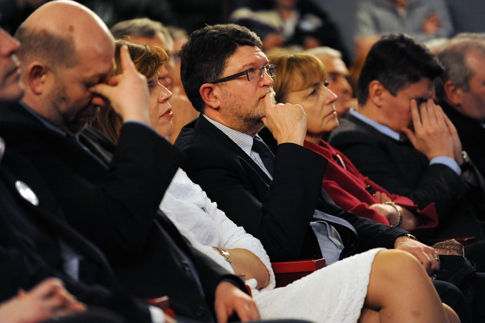 Zadar, 050413.
Veceras je u HNK Zadar odrzano predstavljanje liste koalicije SDP-HNS-HSU za Europski parlament. Na predstavljanju su govorili predsjednik SDP-a Zoran Milanovic, predsjednica HNS-a Vesna Pusic, predsjednik HSU-a Silvano Hrelja, te prvi na l Zadar, 050413.
Veceras je u HNK Zadar odrzano predstavljanje liste koalicije SDP-HNS-HSU za Europski parlament. Na predstavljanju su govorili predsjednik SDP-a Zoran Milanovic, predsjednica HNS-a Vesna Pusic, predsjednik HSU-a Silvano Hrelja, te prvi na l