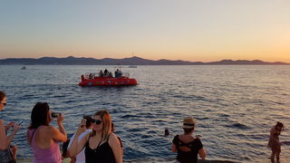 Zalazak sunca i Craft Beer Festival na zadarskoj rivi. Foto: Mladen Malik Zalazak sunca i Craft Beer Festival na zadarskoj rivi. Foto: Mladen Malik