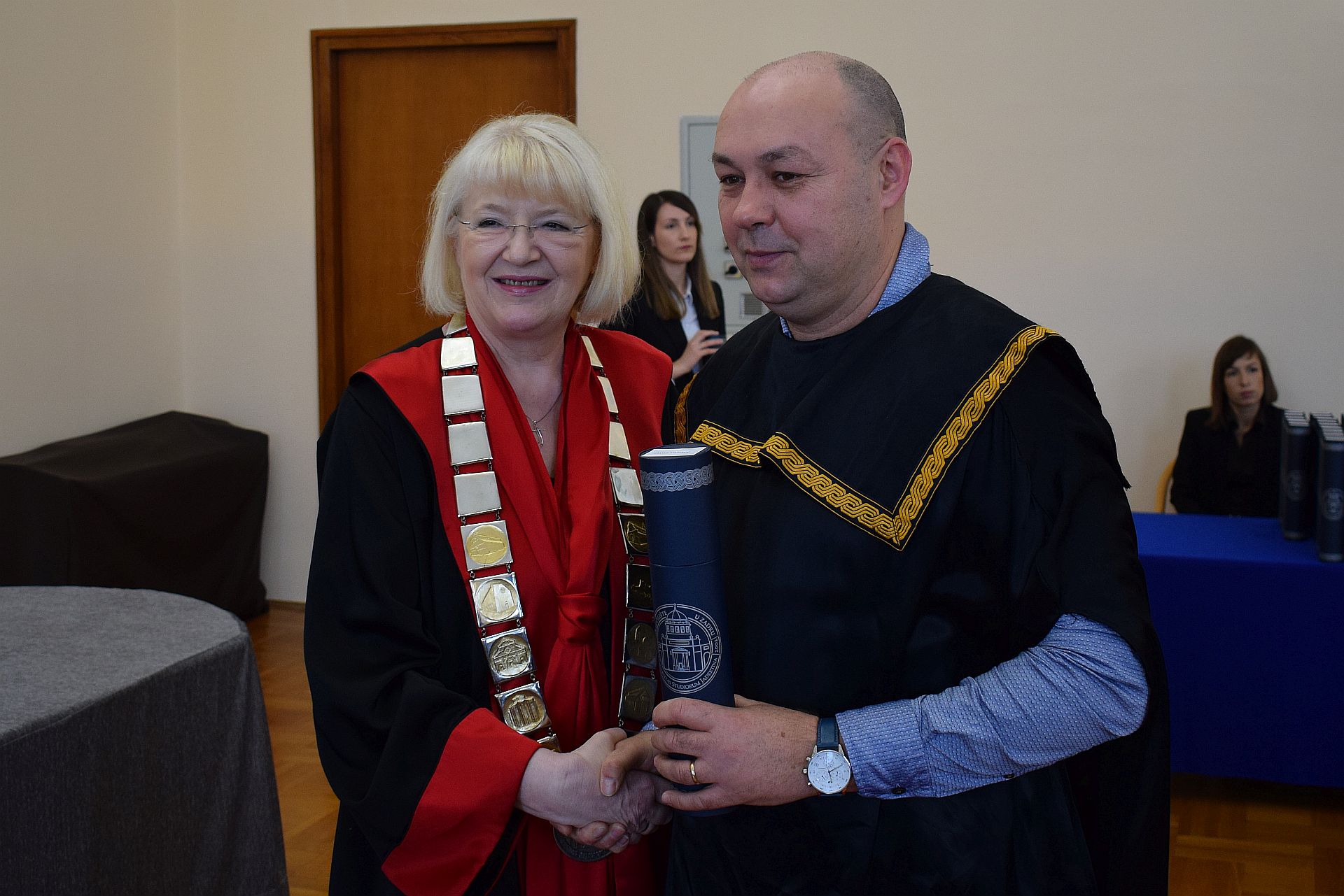 Na Sveučilištu u Zadru promovirano 160 magistrica i magistara Na Sveučilištu u Zadru promovirano 160 magistrica i magistara