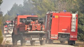 Veliki požar kod Ražanca uz vatrogasce gasili kanader i air tractor