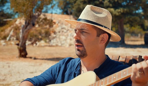 David Ricov u Kraljevskim vinogradima u Petrčanima snimio spot za pjesmu Kamena Dalmacija