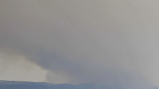 Split, 140711.
Veliki pozar na Bracu u predjelu Blaca. Gusti tamni dim prekrio i veliki dio Splita pa se pepeo moze vidjeti kako leti gradom.
Na slici: pozar snimljen sa kupalista Bacvice u Splitu.
Foto: Jadran Babic / CROPIX Split, 140711.
Veliki pozar na Bracu u predjelu Blaca. Gusti tamni dim prekrio i veliki dio Splita pa se pepeo moze vidjeti kako leti gradom.
Na slici: pozar snimljen sa kupalista Bacvice u Splitu.
Foto: Jadran Babic / CROPIX