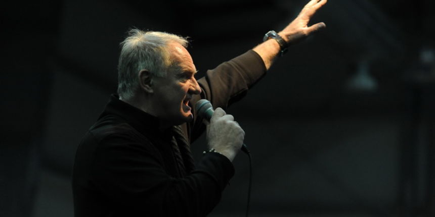 Benkovac, 180313.
23. godisnjica osnutka benkovackog HDZ-a. Na proslavu u skolsku dvoranu OS Benkovac stigao je i Tomislav Karamarko, a zapjevao je Mate Bulic.
Na fotografiji: detalj s obiljezavanja godisnjice; Mate Bulic.
Foto: Luka Gerlanc / CROPIX Benkovac, 180313.
23. godisnjica osnutka benkovackog HDZ-a. Na proslavu u skolsku dvoranu OS Benkovac stigao je i Tomislav Karamarko, a zapjevao je Mate Bulic.
Na fotografiji: detalj s obiljezavanja godisnjice; Mate Bulic.
Foto: Luka Gerlanc / CROPIX