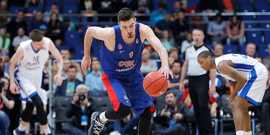 Nando de Colo Nando de Colo