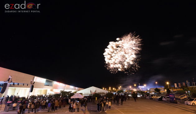 Koncert Jole i spektakularni vatromet na otvaranju centra Supernova