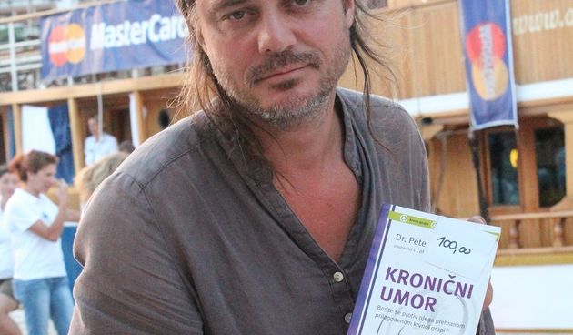 Kristijan Ugrina posjetio Brod knjižaru