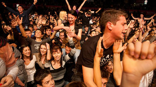 Karlovacko live: Halid Beslic i Crvena jabuka u dvorani Kresimir Cosic u Zadru, Foto: Leo Banic Karlovacko live: Halid Beslic i Crvena jabuka u dvorani Kresimir Cosic u Zadru, Foto: Leo Banic