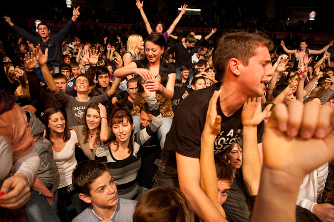 Karlovacko live: Halid Beslic i Crvena jabuka u dvorani Kresimir Cosic u Zadru, Foto: Leo Banic Karlovacko live: Halid Beslic i Crvena jabuka u dvorani Kresimir Cosic u Zadru, Foto: Leo Banic