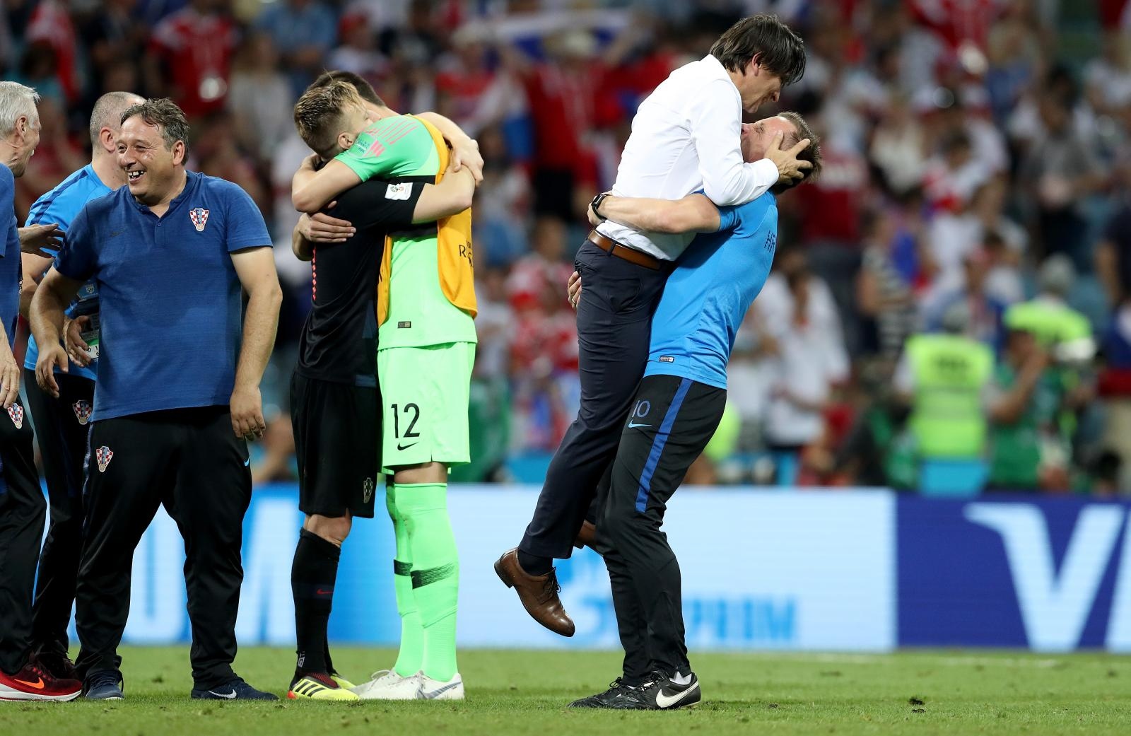 Slavlje Vatrenih nakon plasmana u polufinale Svjetskog prvenstva Slavlje Vatrenih nakon plasmana u polufinale Svjetskog prvenstva