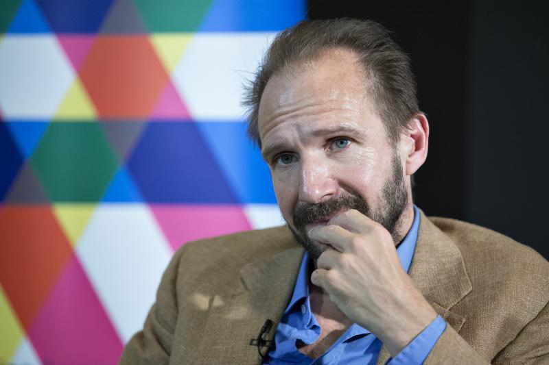 Osmi Festival zidovskog filma Zagreb – Festival tolerancije obiljezava 20. godisnjicu filma Schindlerova lista redatelja Stevena Spielberga, u kojem je posebni gost festivala Ralph Fiennes glumio nacistickog zlocinca Amona Goetha, a producirao ga je dire Osmi Festival zidovskog filma Zagreb – Festival tolerancije obiljezava 20. godisnjicu filma Schindlerova lista redatelja Stevena Spielberga, u kojem je posebni gost festivala Ralph Fiennes glumio nacistickog zlocinca Amona Goetha, a producirao ga je dire