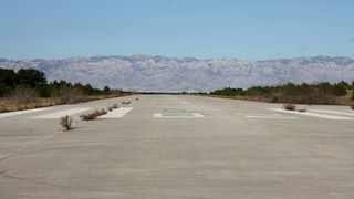 Devastirana bivša vojna baza Šepurine, Foto: Iva Idassa Devastirana bivša vojna baza Šepurine, Foto: Iva Idassa