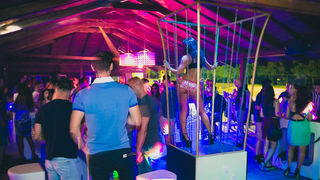 DJ Andrologic @ Cocktail bar Mango, 11.7.2015. (foto: Ivan Toman) DJ Andrologic @ Cocktail bar Mango, 11.7.2015. (foto: Ivan Toman)