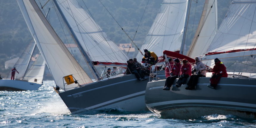 Zadar, 260211.
U Biogradskom akvatoriju se ovoga vikenda odrzava 11. Karnevalska regata. U tri jedrenja natjecati ce se 50-ak brodova.
Na slici: detalj sa subotnjeg jedrenja.
Foto: Vladimir Ivanov / CROPIX Zadar, 260211.
U Biogradskom akvatoriju se ovoga vikenda odrzava 11. Karnevalska regata. U tri jedrenja natjecati ce se 50-ak brodova.
Na slici: detalj sa subotnjeg jedrenja.
Foto: Vladimir Ivanov / CROPIX