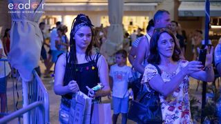 Svečani doček svjetskih prvaka Mihovila i Šime Fantele na Narodnom trgu Svečani doček svjetskih prvaka Mihovila i Šime Fantele na Narodnom trgu