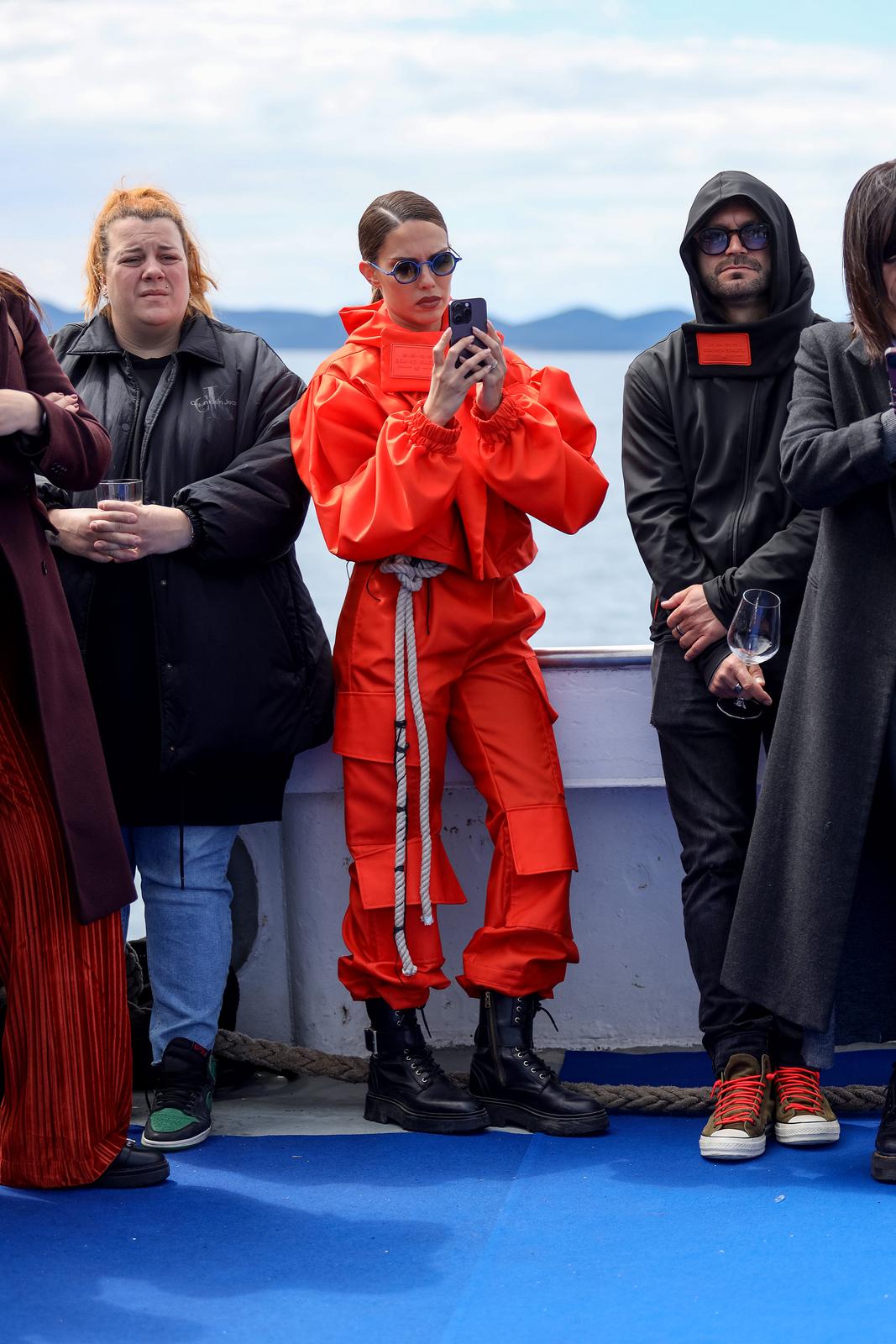 Ekološka manifestacija “Uz more, za more: zelena misija za održivu budućnost Hrvatske” održala se danas na plivarici Škoda koja je jutros u 11 sati isplovila iz zadarske luke Gaženica prema Ugljanu gdje će se provela akcija izvlačenja odbačenih ribarskih Ekološka manifestacija “Uz more, za more: zelena misija za održivu budućnost Hrvatske” održala se danas na plivarici Škoda koja je jutros u 11 sati isplovila iz zadarske luke Gaženica prema Ugljanu gdje će se provela akcija izvlačenja odbačenih ribarskih