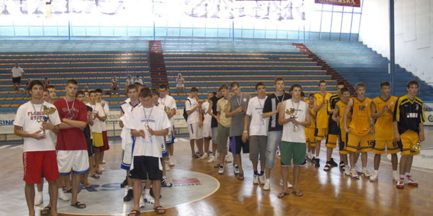 Podjela pehara i medalja, 4. Memorijalni turnir “Tomislav Knezevic”, Zadar 30.8.2008.