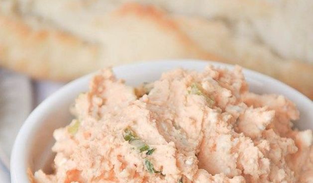 Urnebes krema salata