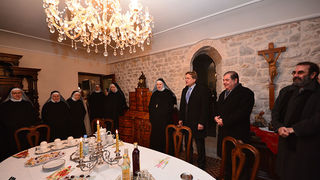 Gradonačelnik Kalmeta posjetio benediktinke; foto Iva Perinčić Gradonačelnik Kalmeta posjetio benediktinke; foto Iva Perinčić