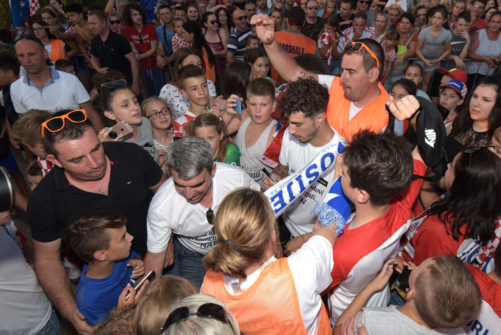 U rodnom Nadinu priređen doček za srebrnog reprezentativca Šimu Vrsaljka