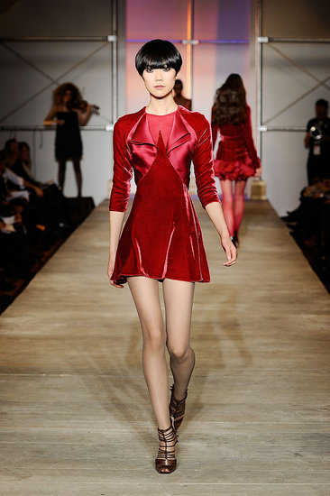 Trend izvještaj za jesen 2010: Crveni baršun (Fashionologie.com)