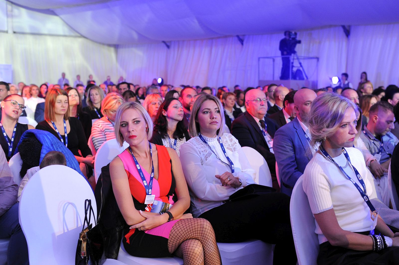 Zrakoplovnoj bazi Zemunik uručeno priznanje “Čovjek-ključ uspjeha u turizmu” Zrakoplovnoj bazi Zemunik uručeno priznanje “Čovjek-ključ uspjeha u turizmu”