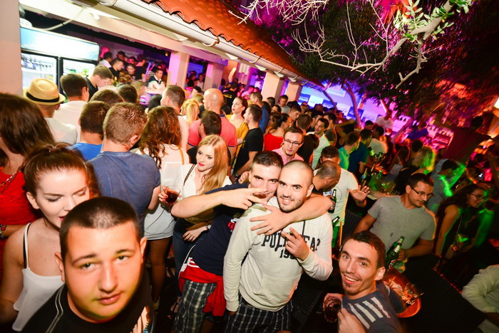 Zatvaranje sezone u virskom cafe & coctail baru Vagabundo. Foto: Iva Perinčić