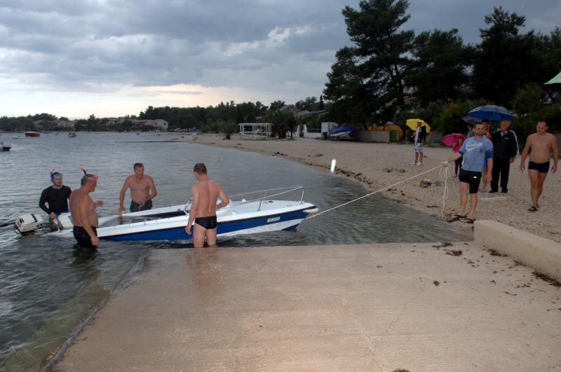 Otok Vir gotovo je potopljen uslijed jakog kišnog i grmljavinskog nevremena koje traje već drugi dan, Photo: Damir Špehar/PIXSELL Otok Vir gotovo je potopljen uslijed jakog kišnog i grmljavinskog nevremena koje traje već drugi dan, Photo: Damir Špehar/PIXSELL