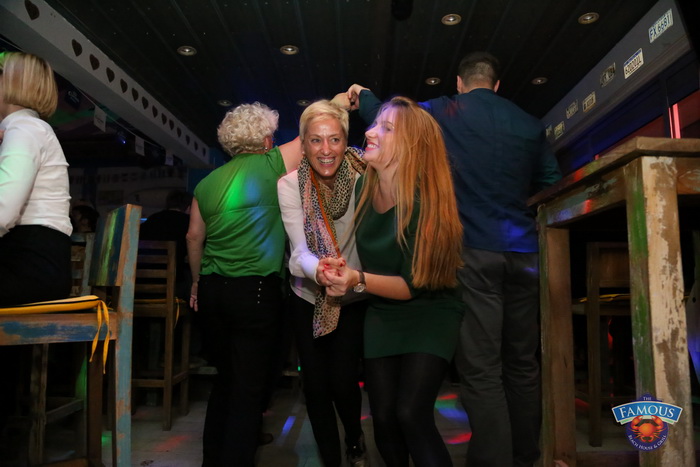 Songbusters i Elena Stella @ Famous Beach Bar & Grill Songbusters i Elena Stella @ Famous Beach Bar & Grill