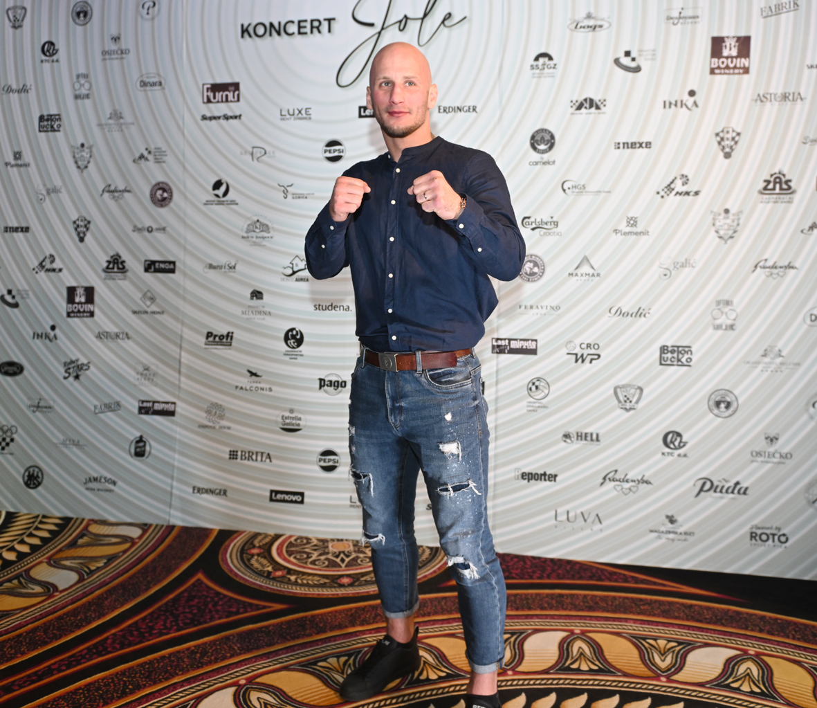 Brojni sportaši, legende i uglednici na proslavi 19. godišnjice emisije sport nedjeljom Brojni sportaši, legende i uglednici na proslavi 19. godišnjice emisije sport nedjeljom