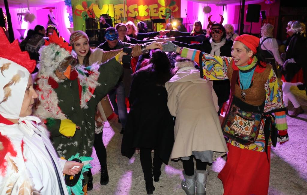 Maškarana Republika preuzela vlast u Viru