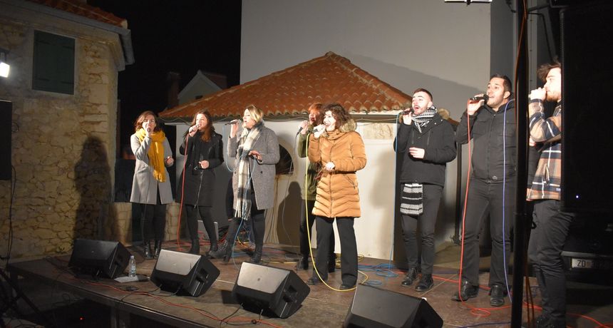 Koncert AKA Crescenda večeras u Vrsima