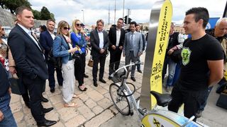 Od danas i Zadar ima nextbike sustav javnih bicikala. Na 4 lokacije moći će se iznajmiti ukupno 25 bicikala. Foto: Dino Stanin/PIXSELL Od danas i Zadar ima nextbike sustav javnih bicikala. Na 4 lokacije moći će se iznajmiti ukupno 25 bicikala. Foto: Dino Stanin/PIXSELL