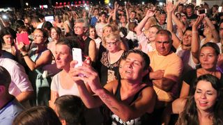 Prvi koncert popularnog slavonskog benda Vigor na otoku Viru