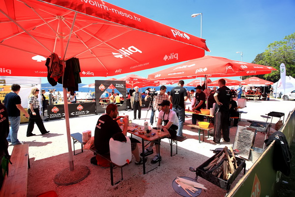 Subotnji šušur na Poluotoku 9. svibnja 2015. Foto: Roberto Lerga Subotnji šušur na Poluotoku 9. svibnja 2015. Foto: Roberto Lerga