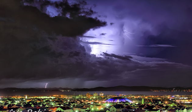 Munje nad Zadrom 16. studenog 2014.  Foto: Roberto Lerga
