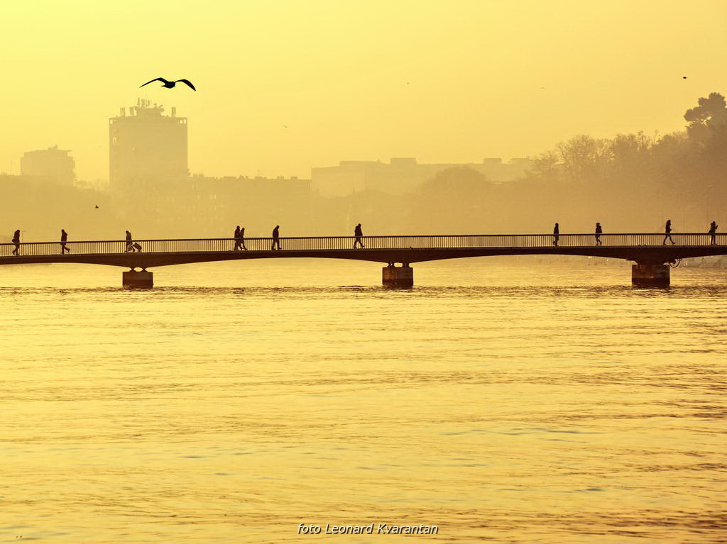 Magla promijenila uobičajene prizore grada i okolice, Foto: Leonard Kvarantan Magla promijenila uobičajene prizore grada i okolice, Foto: Leonard Kvarantan
