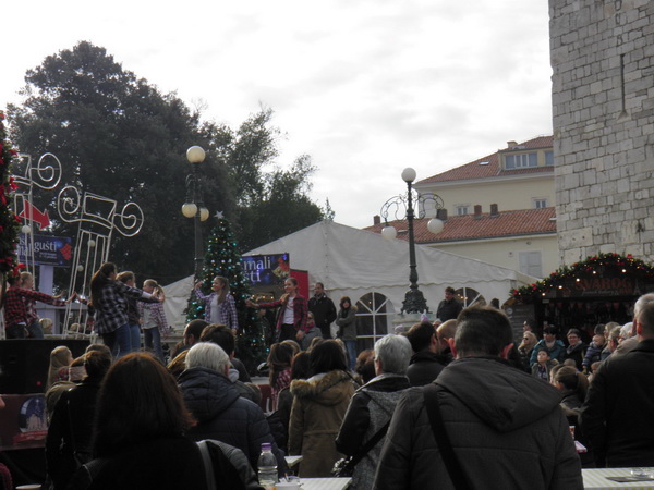 OLYMPUS DIGITAL CAMERA OLYMPUS DIGITAL CAMERA