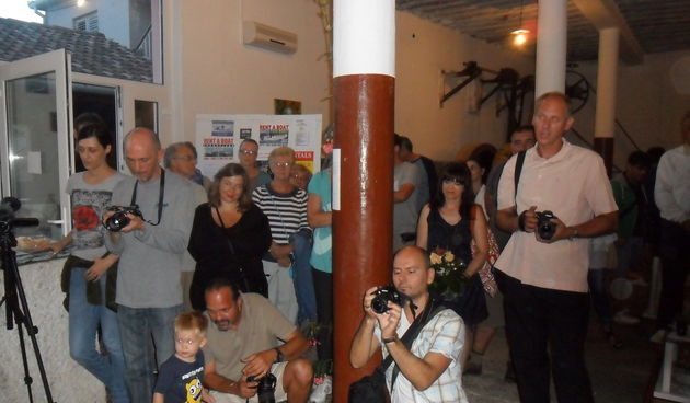 Otvorena izložba “Neprolazna si mi ti,moja zrako svitlosti”