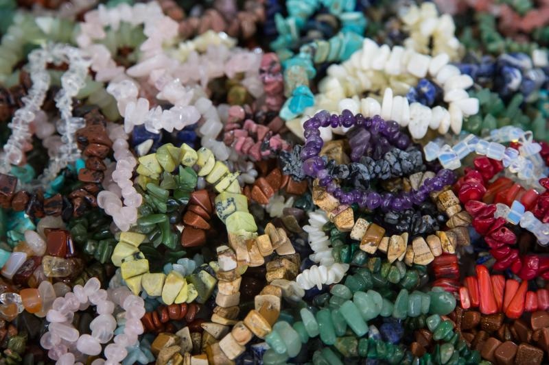 U Domu sportova odrzava se 18. Medjunarodni sajam dragog i poludragog kamenja – Mineral Expo Zagreb. Kao i svake godine razni medjunarodni izlagaci ponudili su posjetiteljima nakit i ukrasne predmete od dragog i poludragog kamenja, bisera i koralja, te ne U Domu sportova odrzava se 18. Medjunarodni sajam dragog i poludragog kamenja – Mineral Expo Zagreb. Kao i svake godine razni medjunarodni izlagaci ponudili su posjetiteljima nakit i ukrasne predmete od dragog i poludragog kamenja, bisera i koralja, te ne