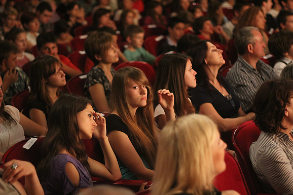 Image 888171 (auto) Image 888171 (auto)