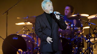 Zagreb, 211111.
Legendarni pjevac Tom Jones, odrzao je veceras koncert u Areni Zagreb u sklopu  Praise & Blame  europske turneje.
Foto: Neja Markicevic / CROPIX
