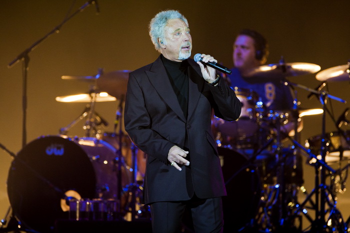 Zagreb, 211111.
Legendarni pjevac Tom Jones, odrzao je veceras koncert u Areni Zagreb u sklopu  Praise & Blame  europske turneje.
Foto: Neja Markicevic / CROPIX