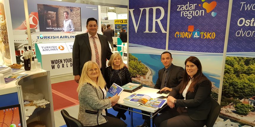 Vir predstavlja turističku ponudu u Brnu i Bratislavi