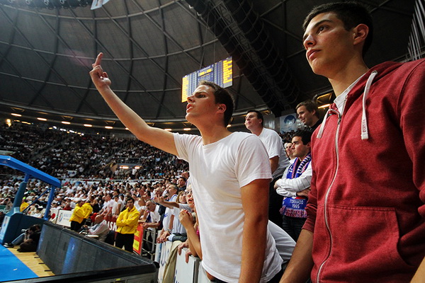 Najbolji navijači na svitu na utakmici Zadar-Cibona, Foto: Mia Čop Najbolji navijači na svitu na utakmici Zadar-Cibona, Foto: Mia Čop