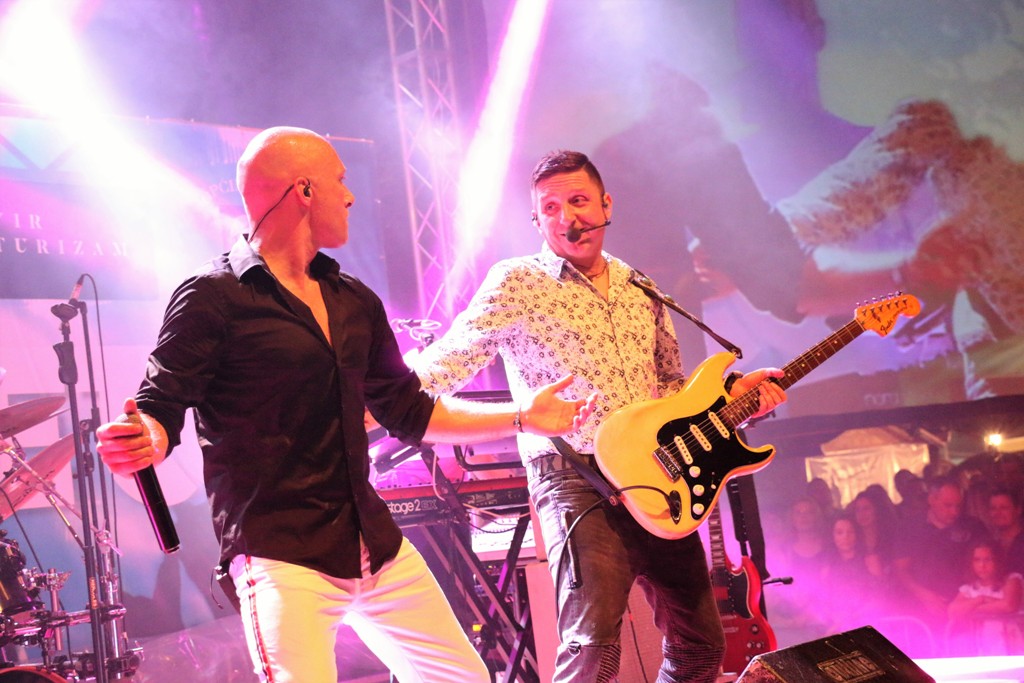 Prvi koncert popularnog slavonskog benda Vigor na otoku Viru