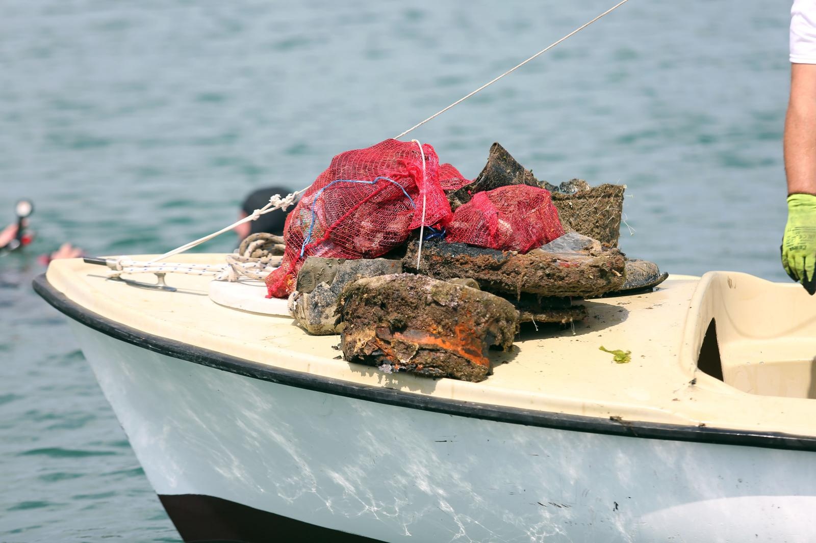 Šest veleposlanika čistilo morsko dno kod Murtera