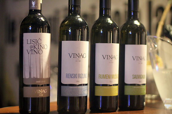 Degustacija vina mariborske vinarije Vinag u Restoran Baru Atrij Degustacija vina mariborske vinarije Vinag u Restoran Baru Atrij