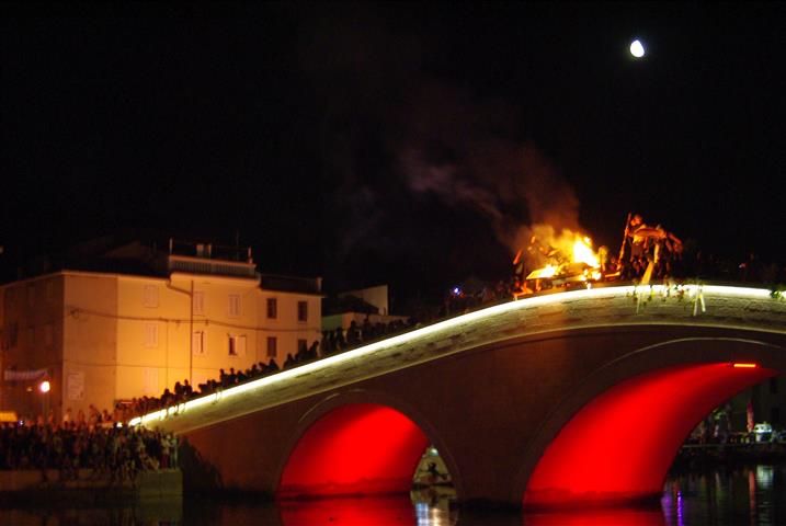 Paški ljetni karneval